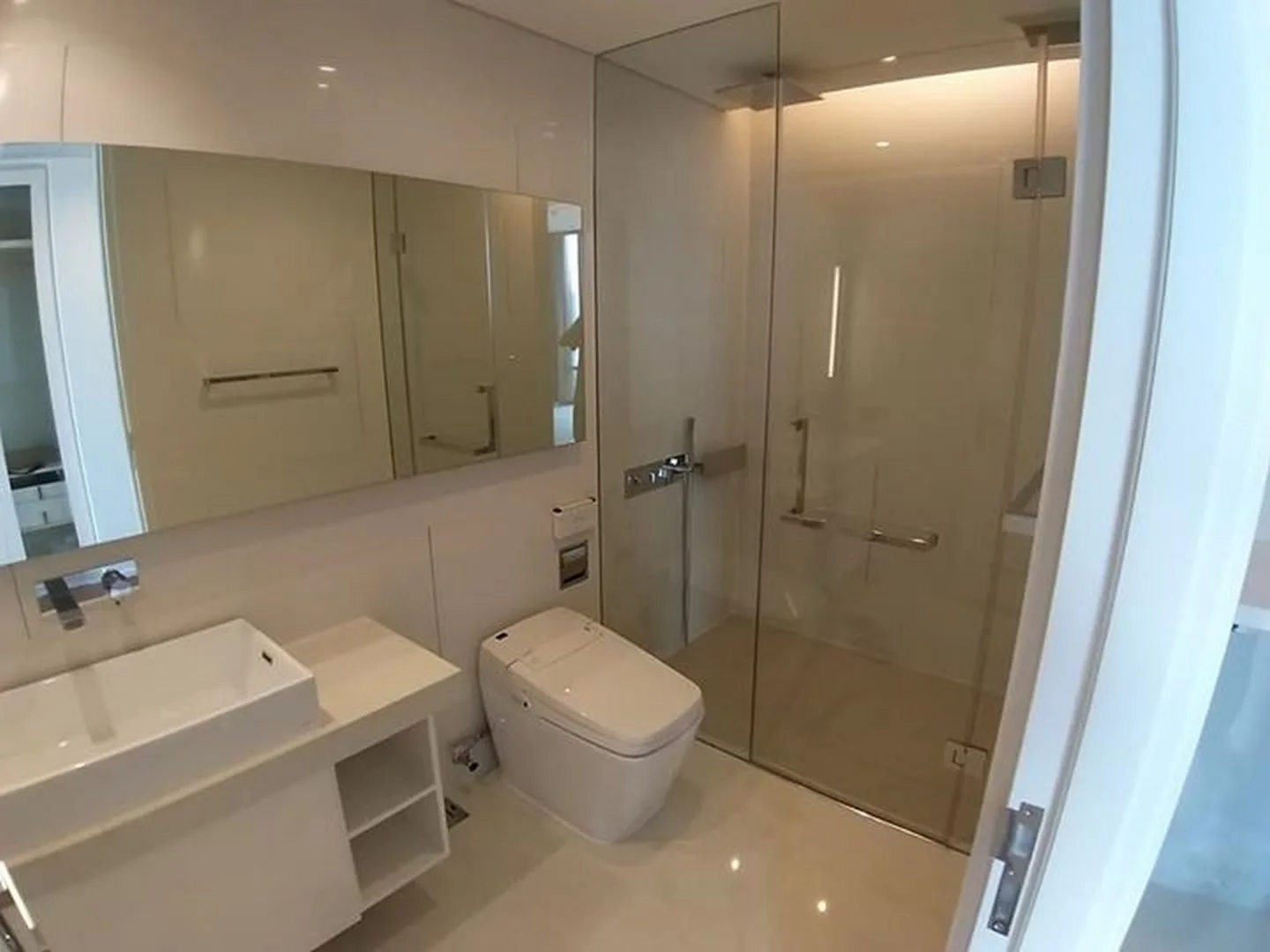 Property photos for The Bangkok Sathorn