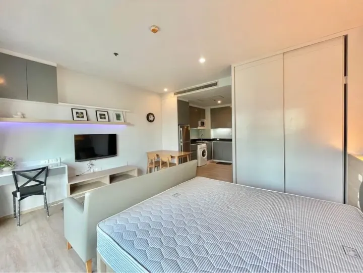 Property photos for Noble Refine