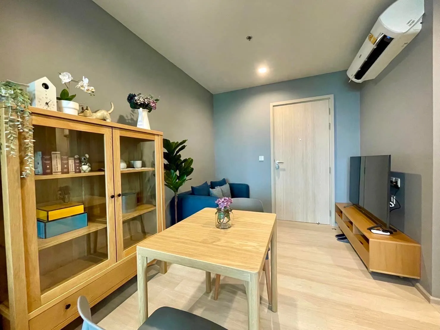 Property photos for Life One Wireless