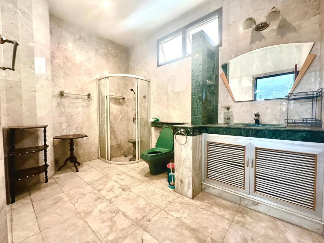 Property photos for Single House 4/109