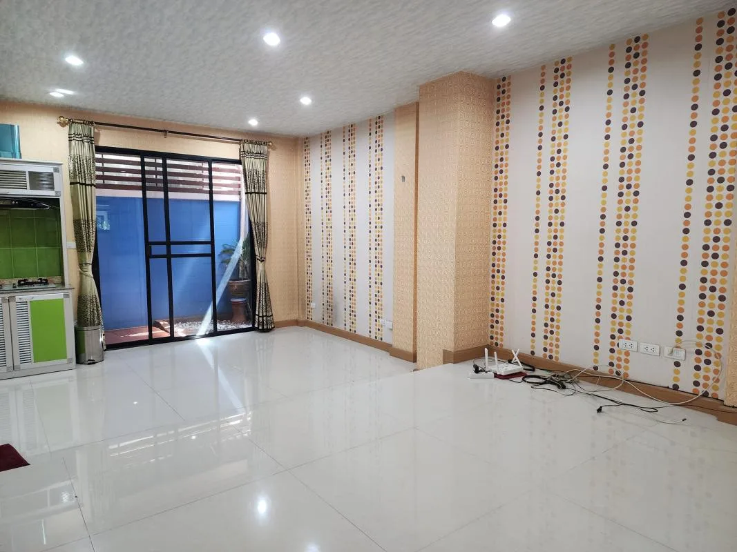 Property photos for Sarin Wiz Sukhumvit 107