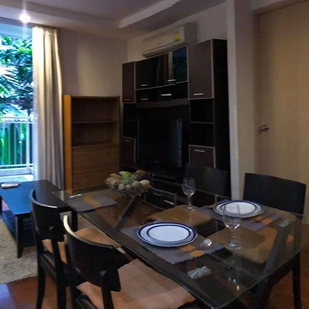 Property photos for Siri On 8