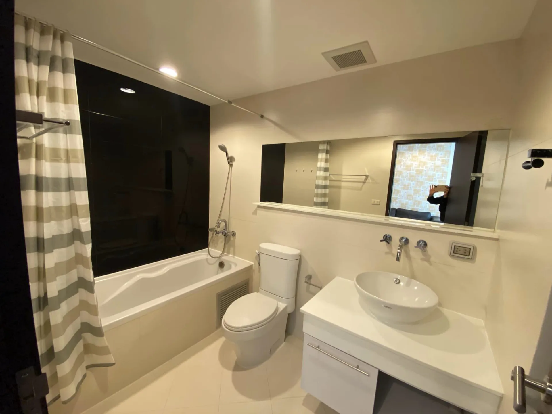 Property photos for The Address Sukhumvit 42