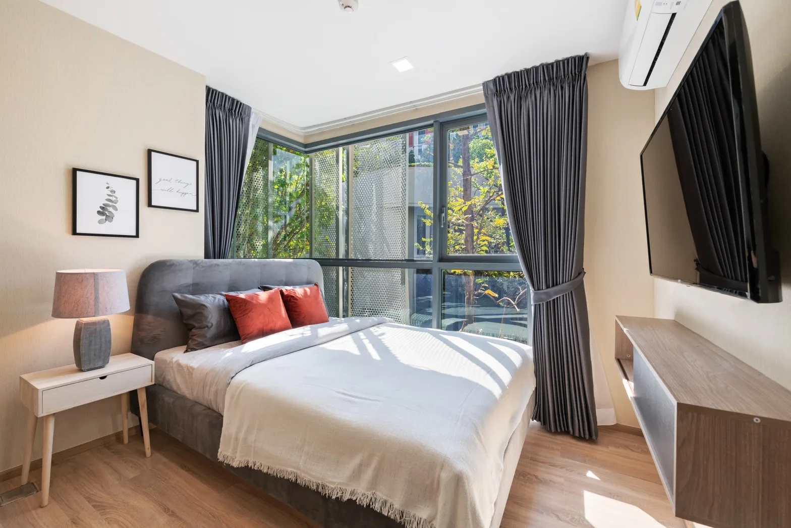 Property photos for Taka Haus Ekamai 12