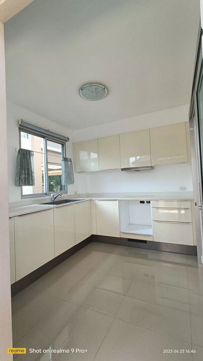 Property photos for Atoll Maldives Palms Bangna-wongwaen