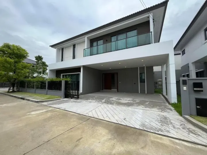 Property photos for Centro Phahol-viphawadee