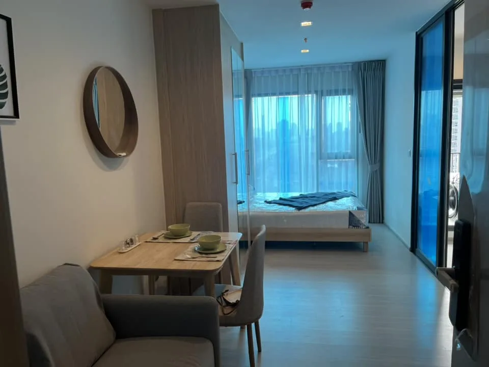 Property photos for Life Asoke Hype