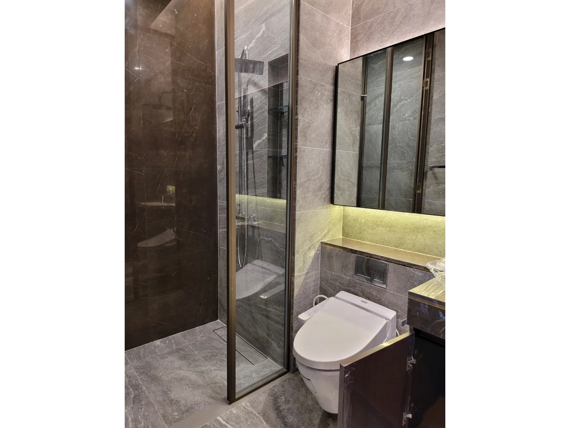 Property photos for The Esse Sukhumvit 36