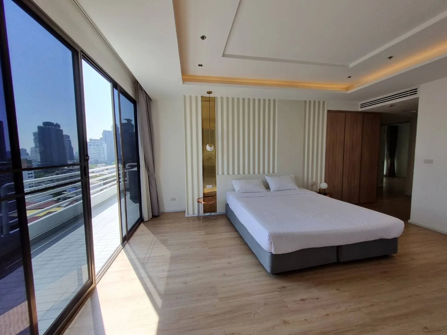 Property photos for The Pearl 49