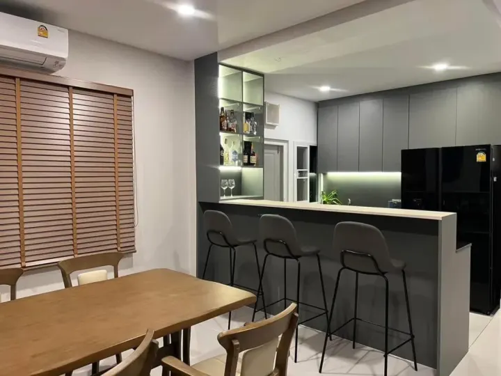 Property photos for Centro Rama9 ??? Motorway