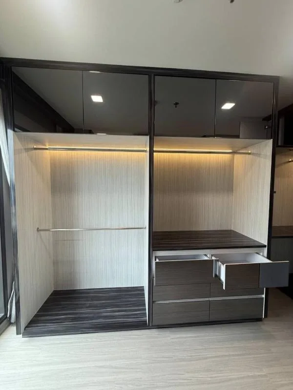 Property photos for Life Asoke Hype