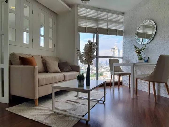 Property photos for Lumpini Place Water Cliff