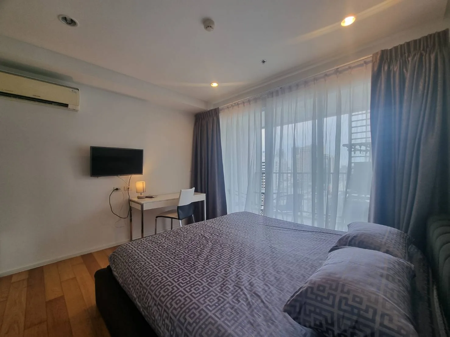 Property photos for 15 Sukhumvit Residences