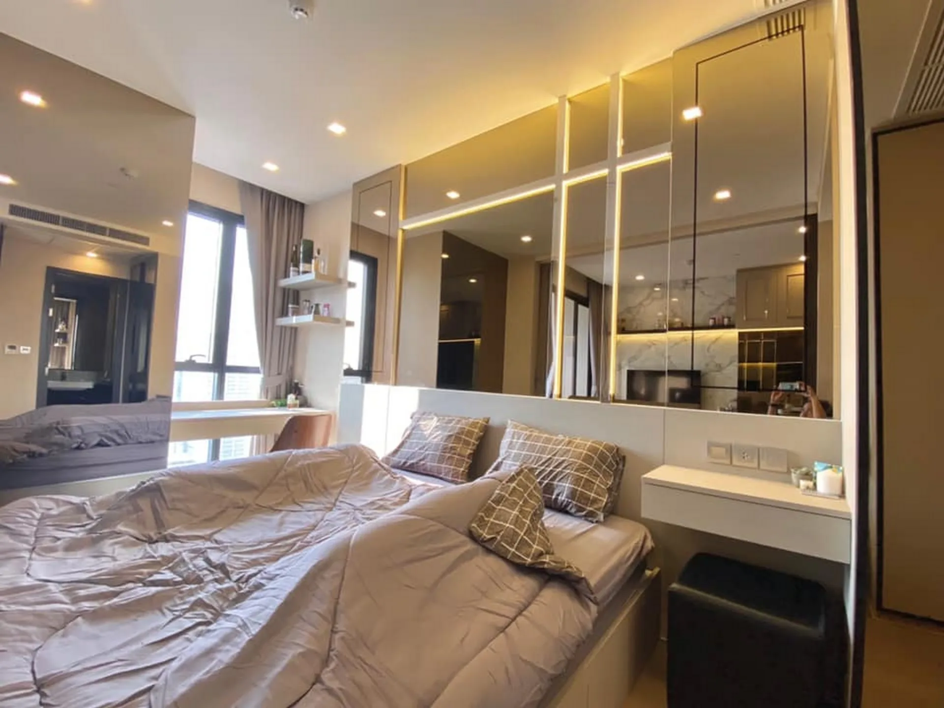 Property photos for Ashton Asoke