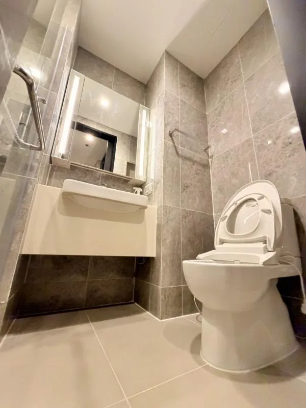 Property photos for Noble Around Ari