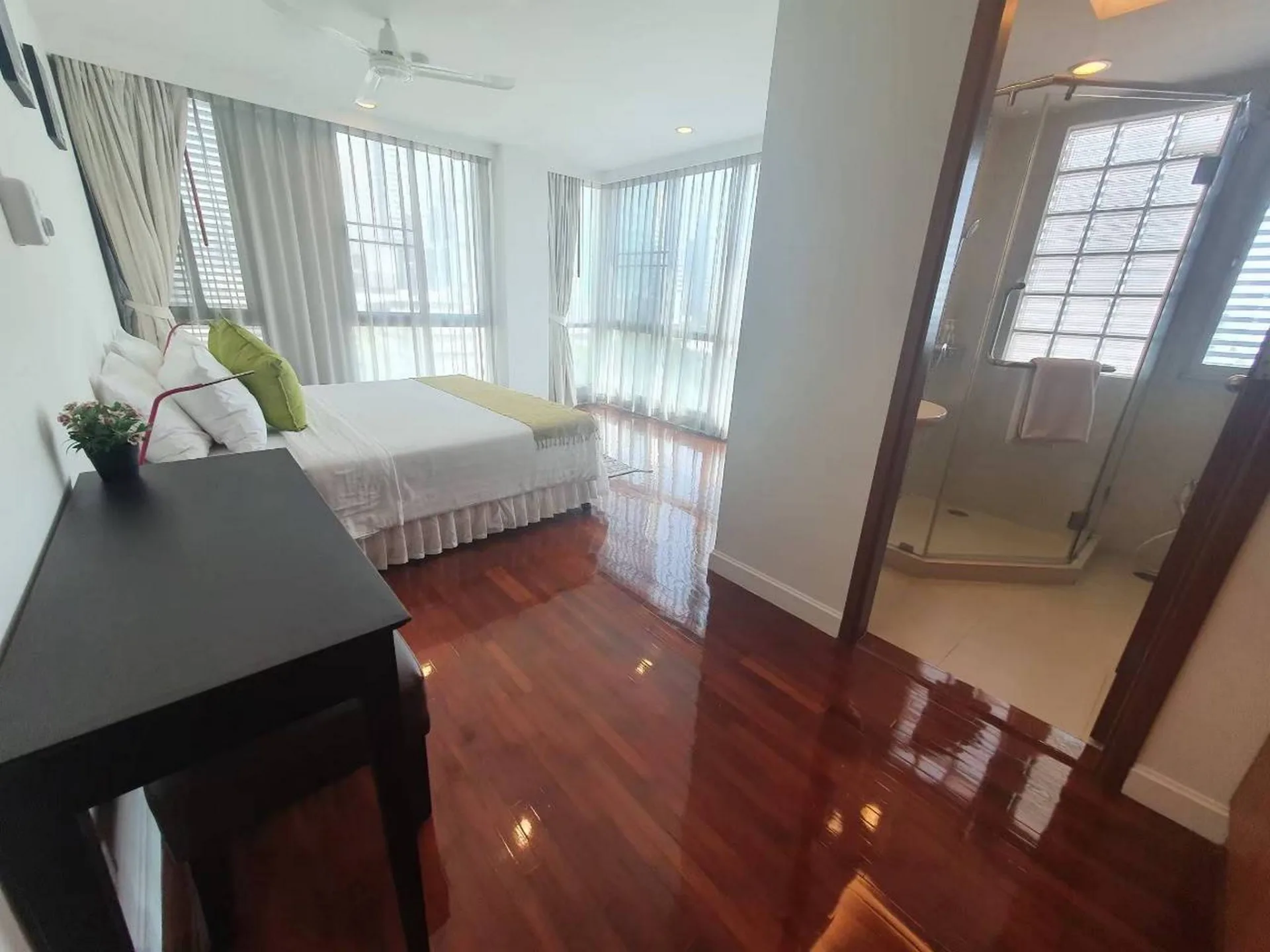 Property photos for Sathorn Gallery Residences