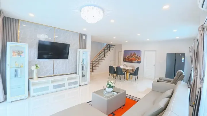 Property photos for Centro Phahol-viphawadee