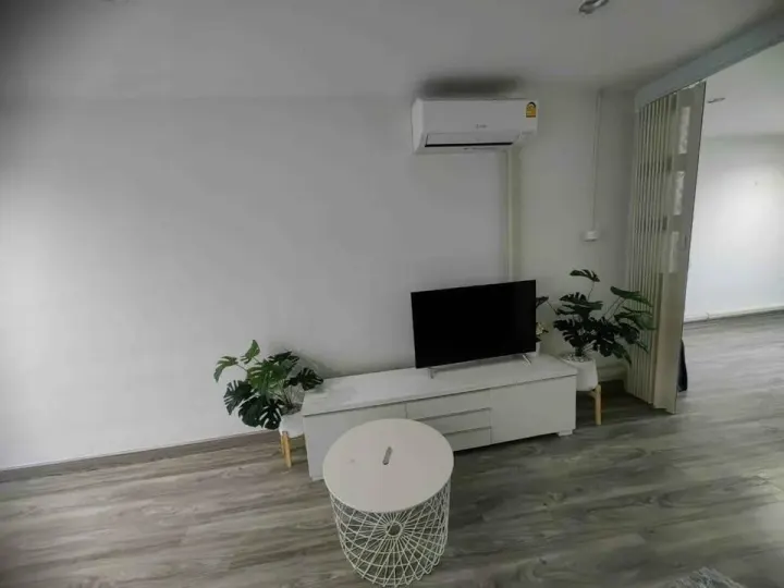 Property photos for State Tower