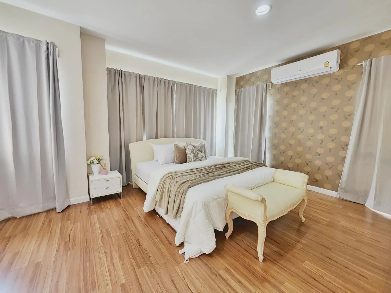 Property photos for Manthana Onnut-wongwaen 2