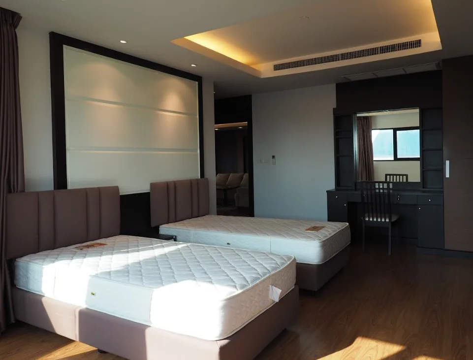 Property photos for Sathorn Gardens