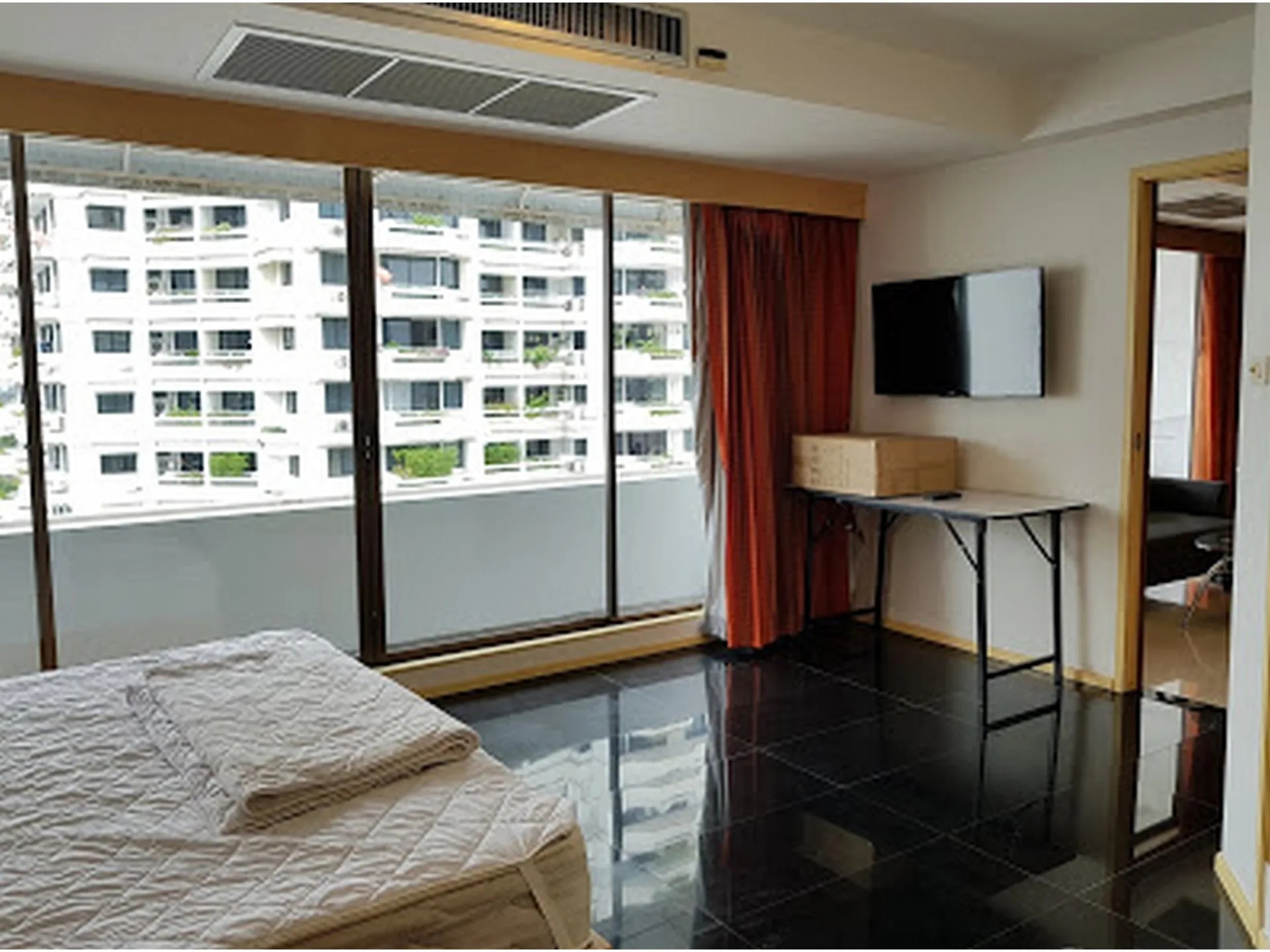 Property photos for Diamond Tower