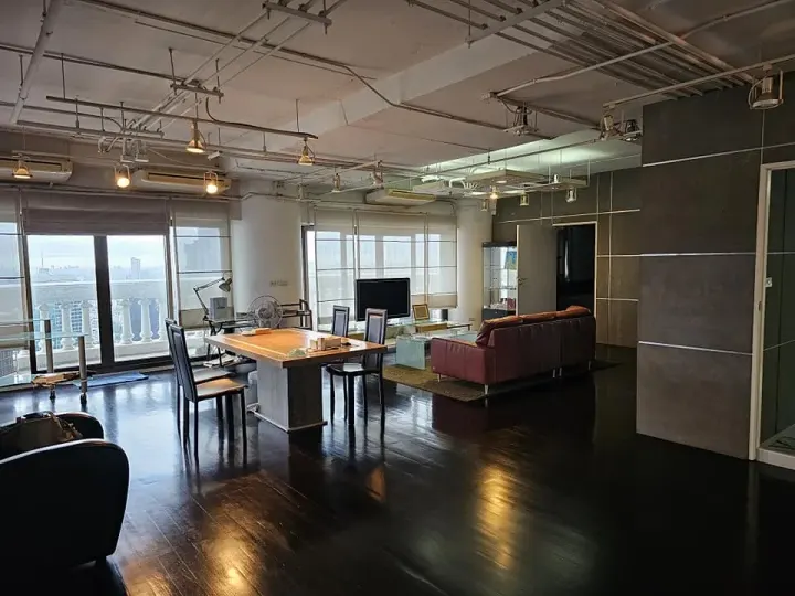 Property photos for State Tower