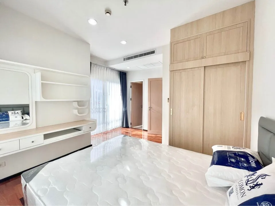 Property photos for Noble Ora