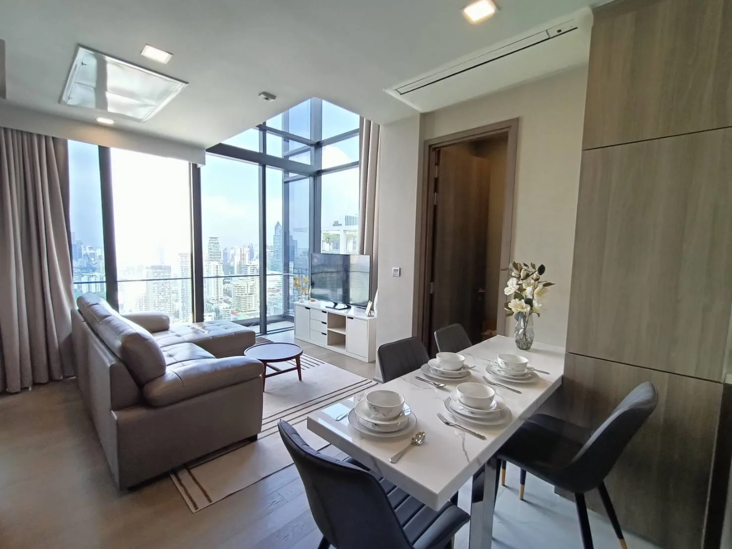 Property photos for Celes Asoke
