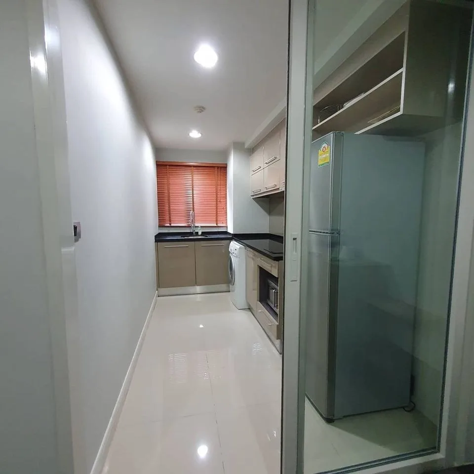 Property photos for The Crest Sukhumvit 49