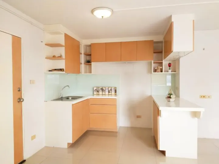 Property photos for 38 Mansion