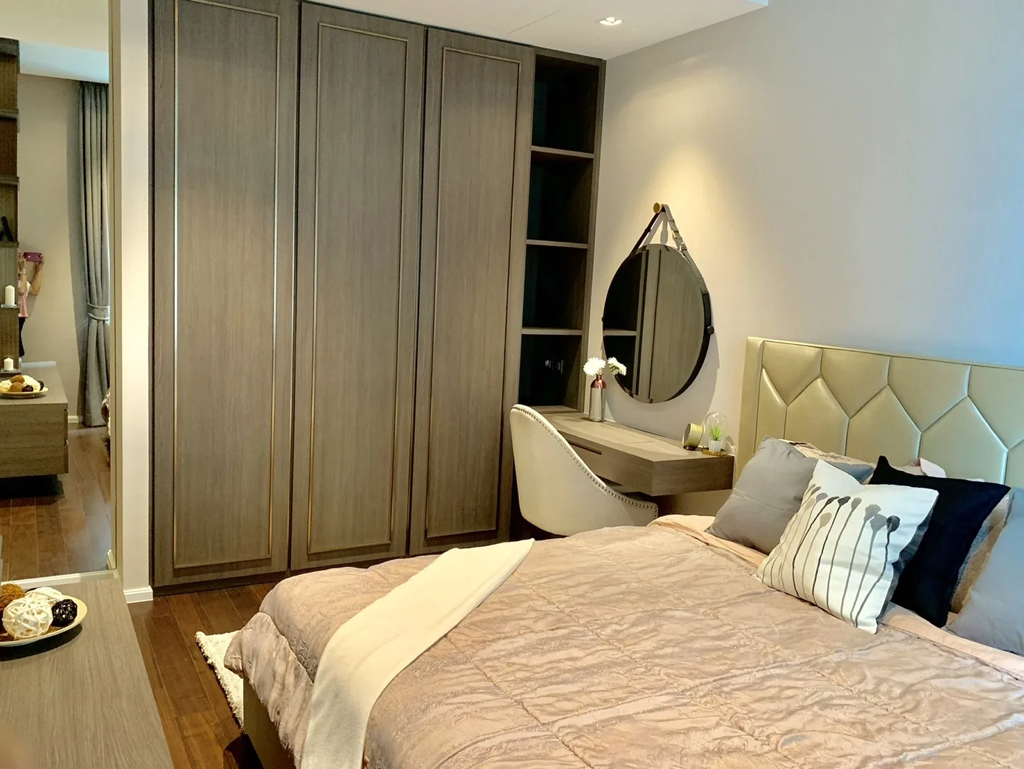 Property photos for The Diplomat 39