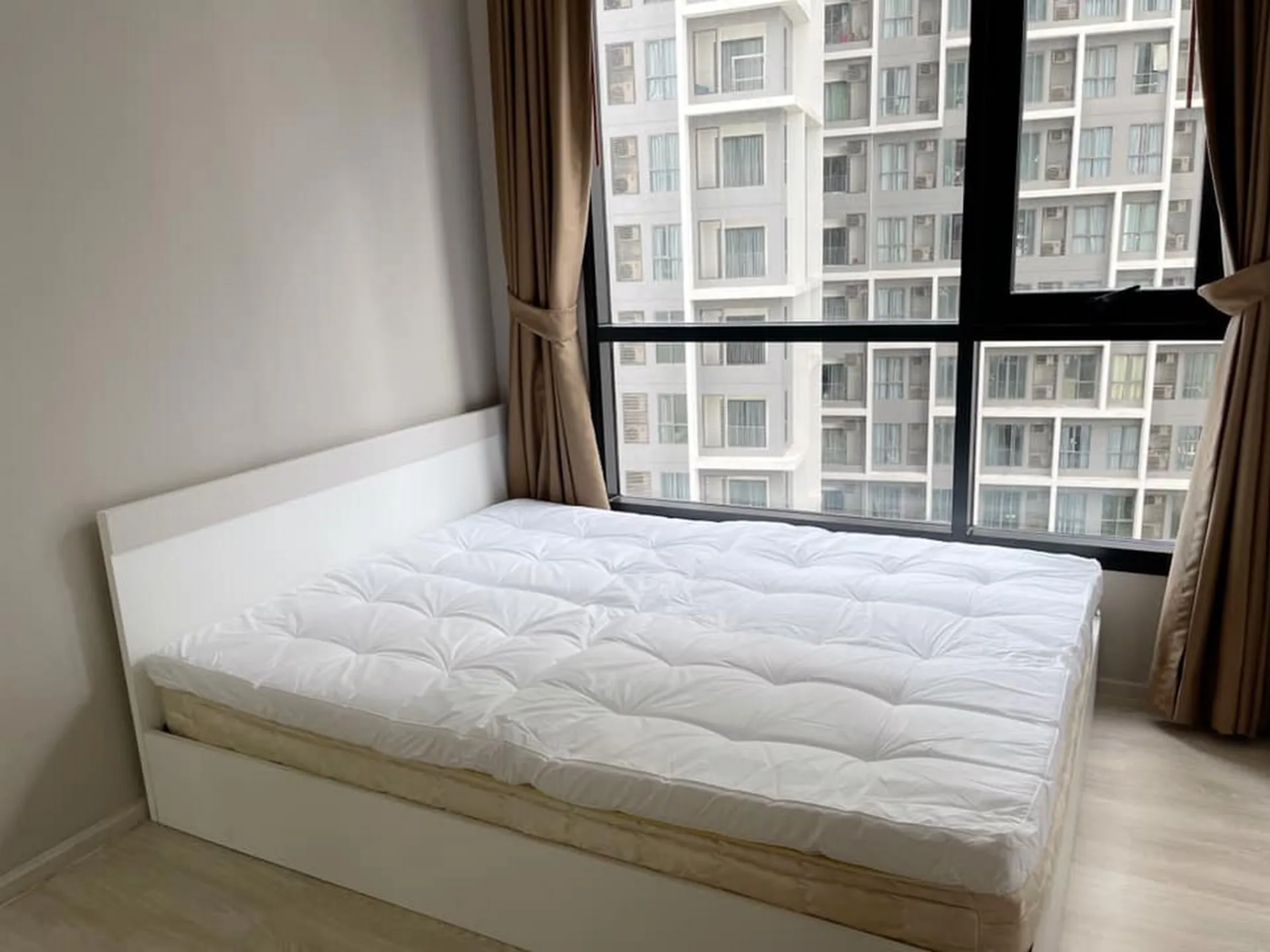 Property photos for Condolette Midst Rama 9