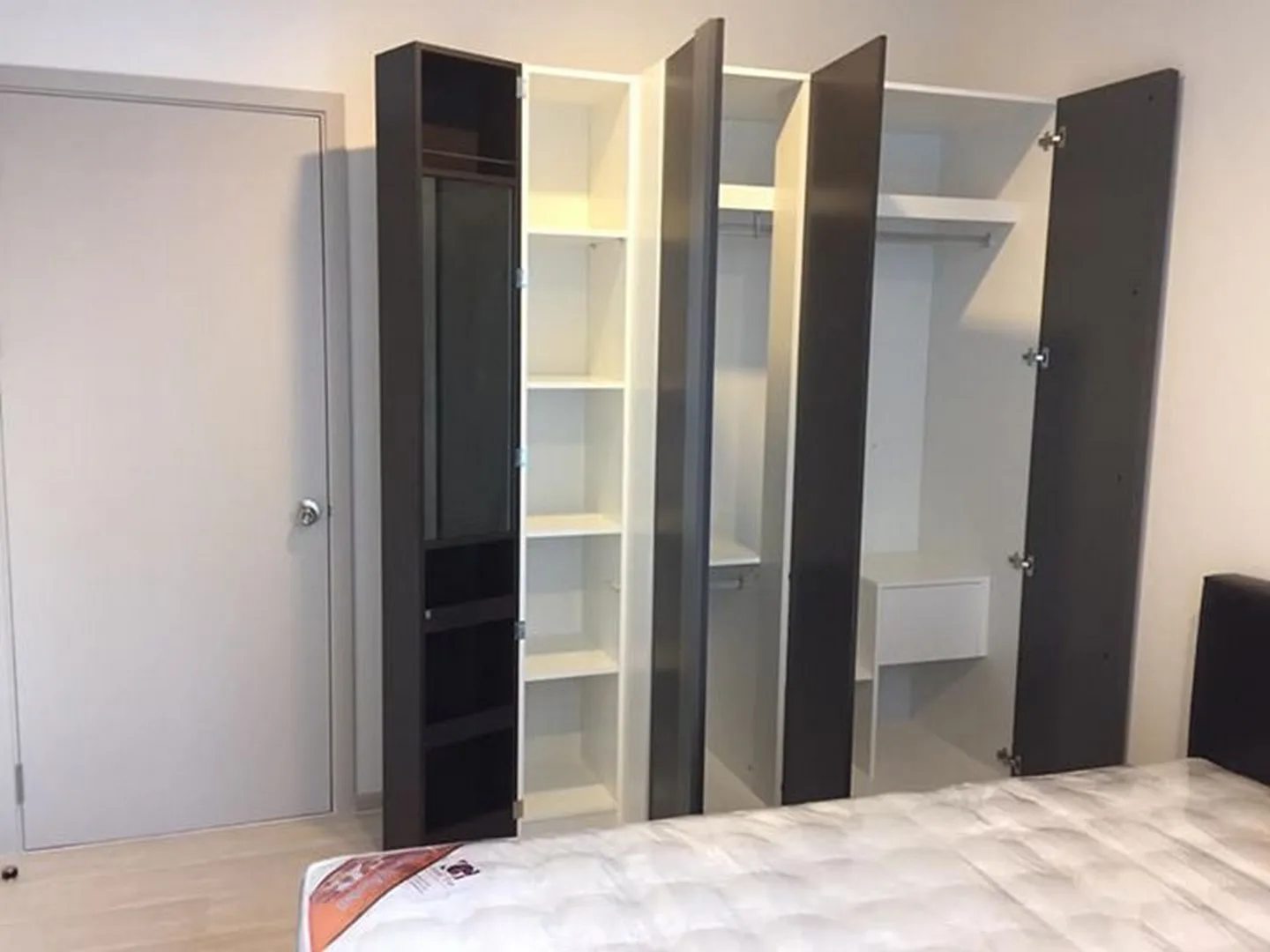 Property photos for Life Sukhumvit 48