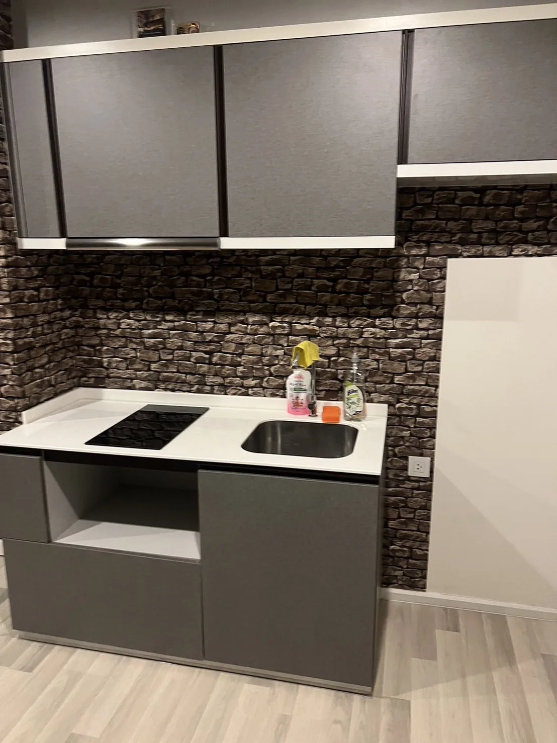 Property photos for The Key Sathorn - Charoenraj