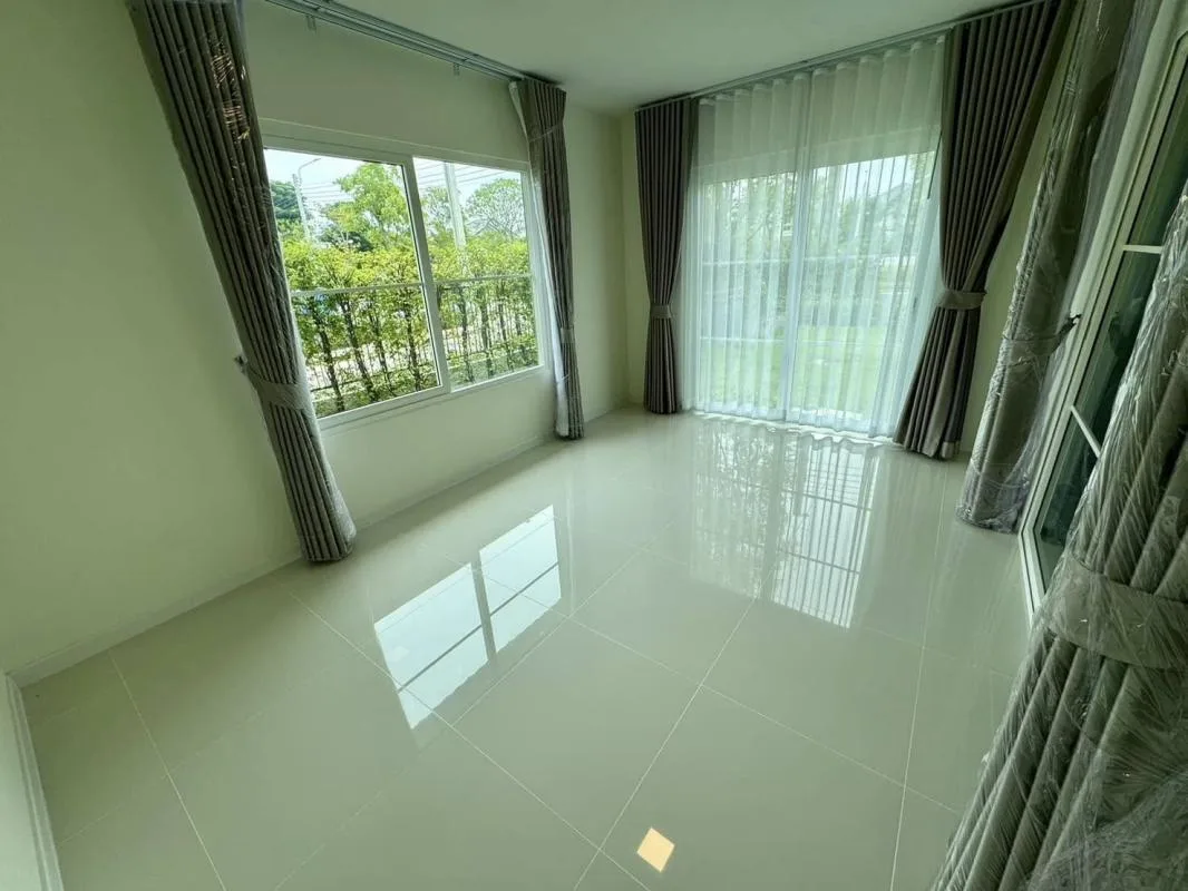 Property photos for Villaggio Srinakarin-bangna