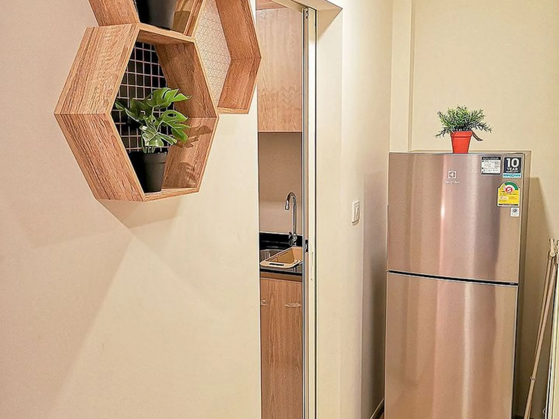Property photos for Chambers On - nut Station