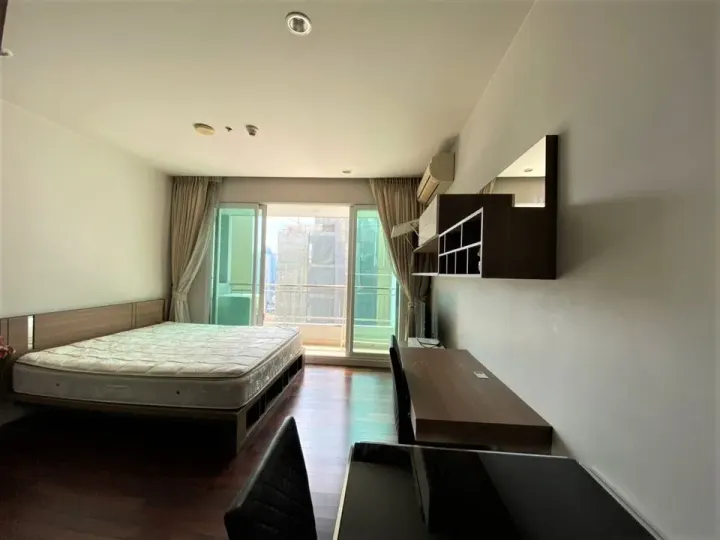 Property photos for Circle Condominium