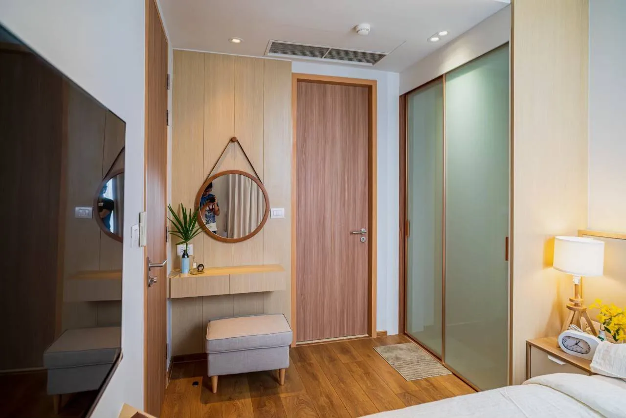 Property photos for Noble BE 33