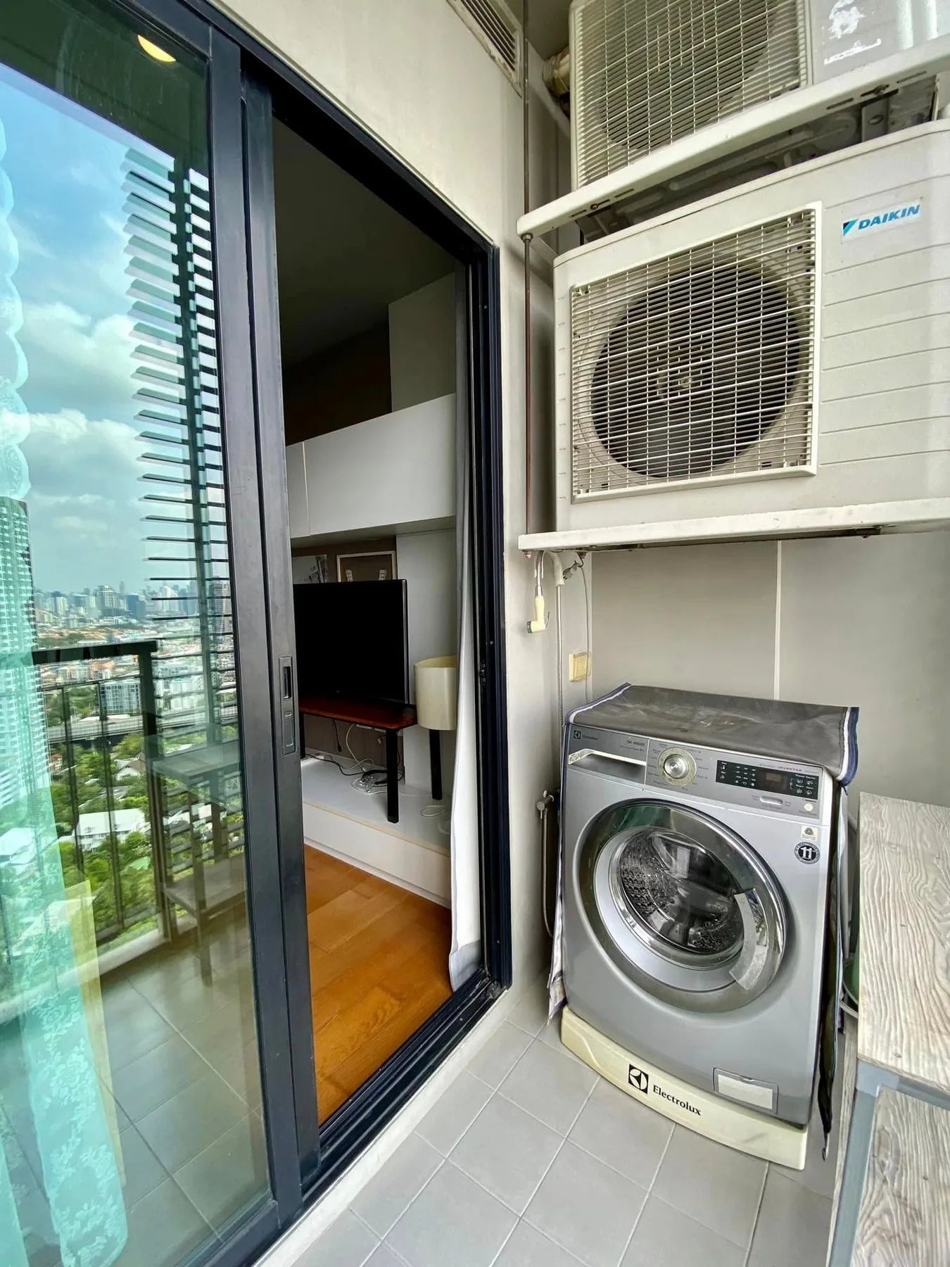 Property photos for Blocs 77