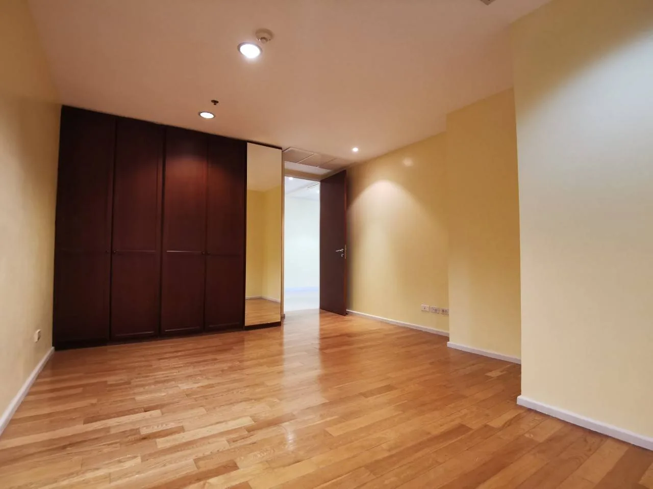 Property photos for The Legend Saladaeng