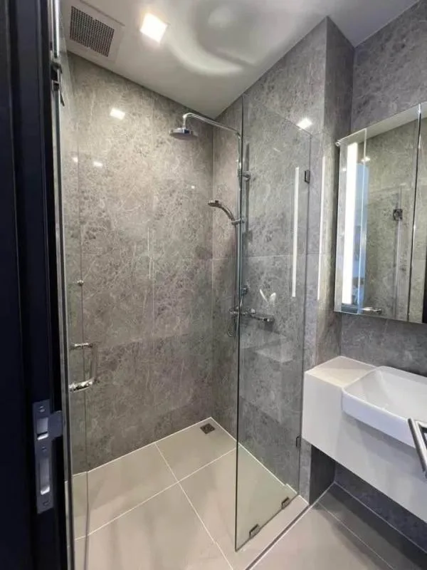 Property photos for Noble Around Ari