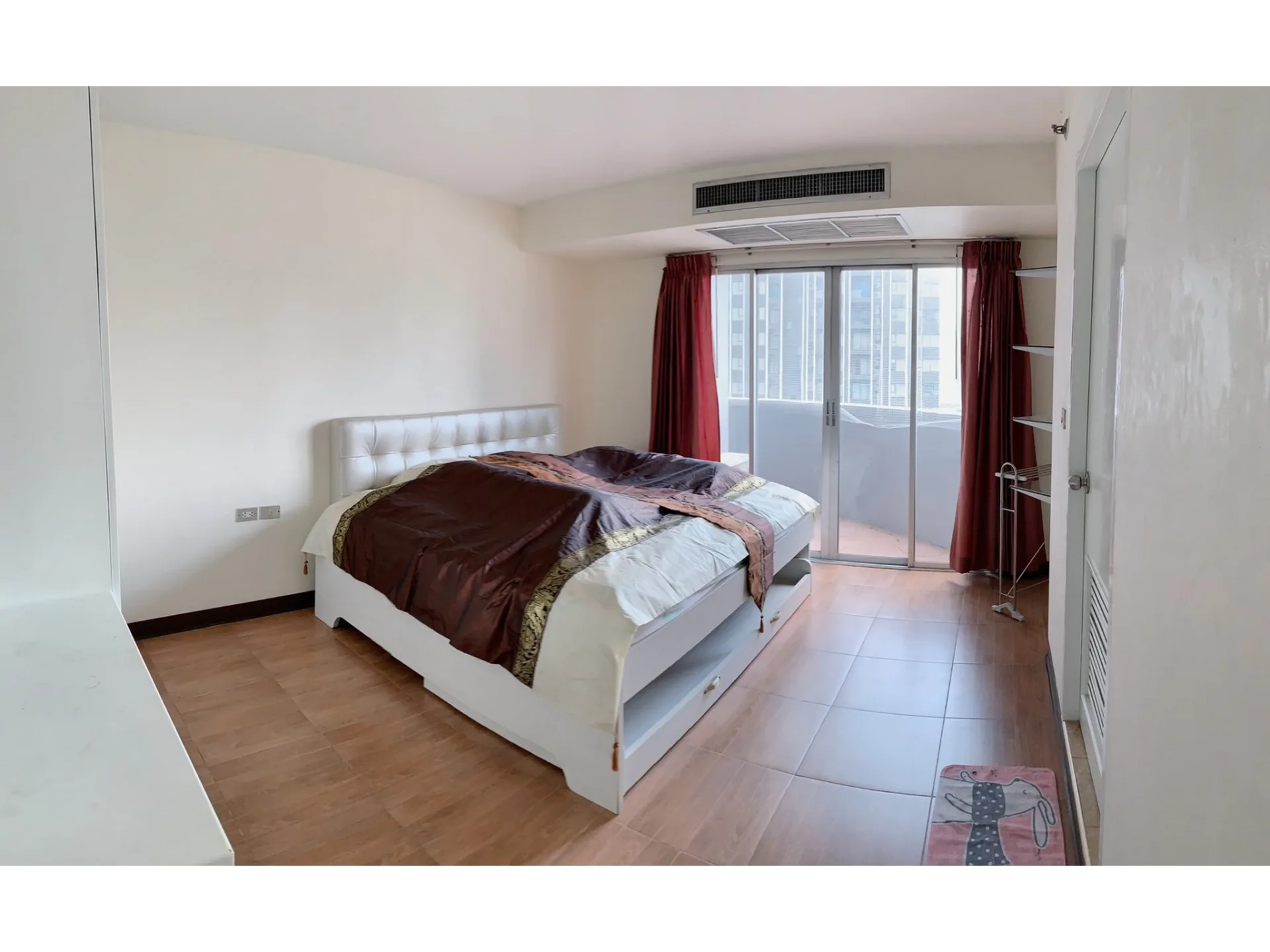 Property photos for Wittayu Complex