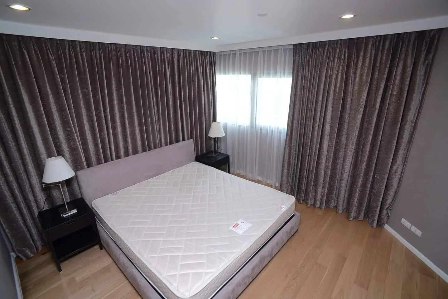 Property photos for Sathorn Gardens
