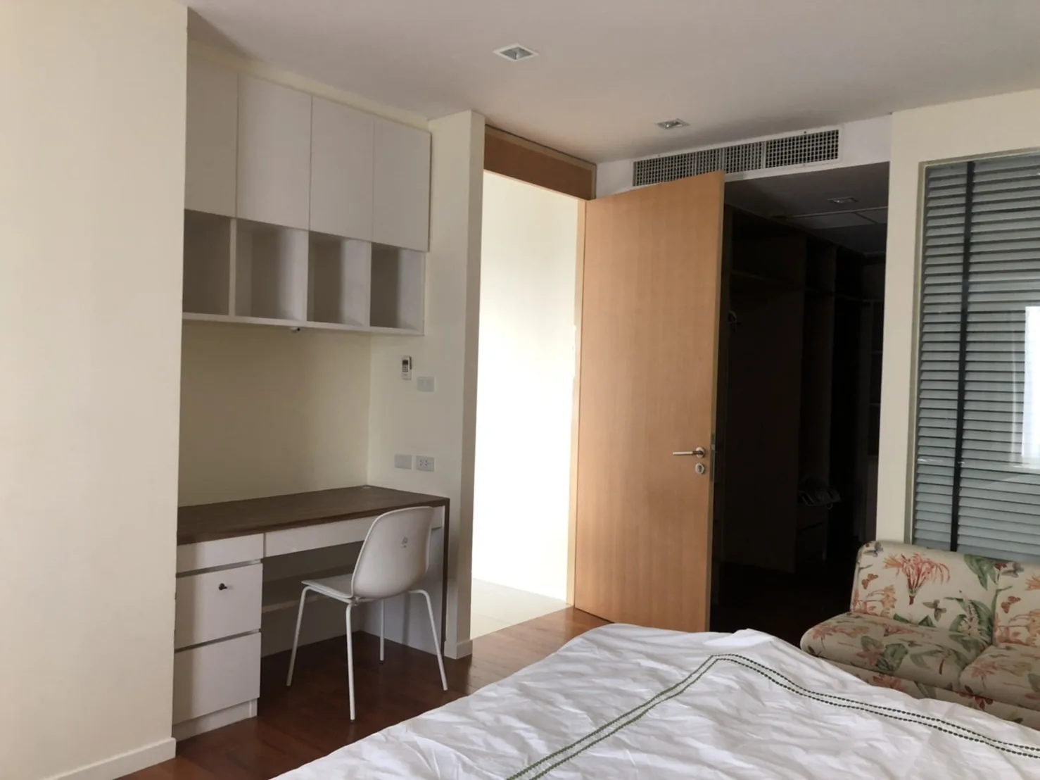 Property photos for Amanta Lumpini