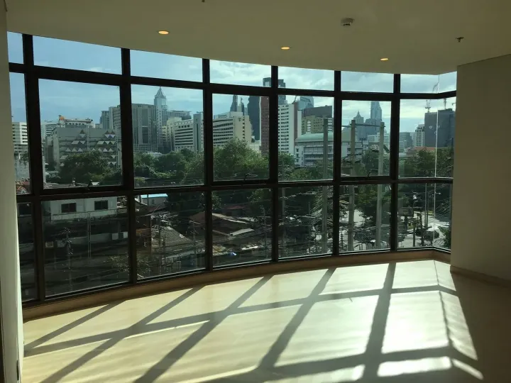 Property photos for Lumpini Suite Phetchaburi - Makkasan