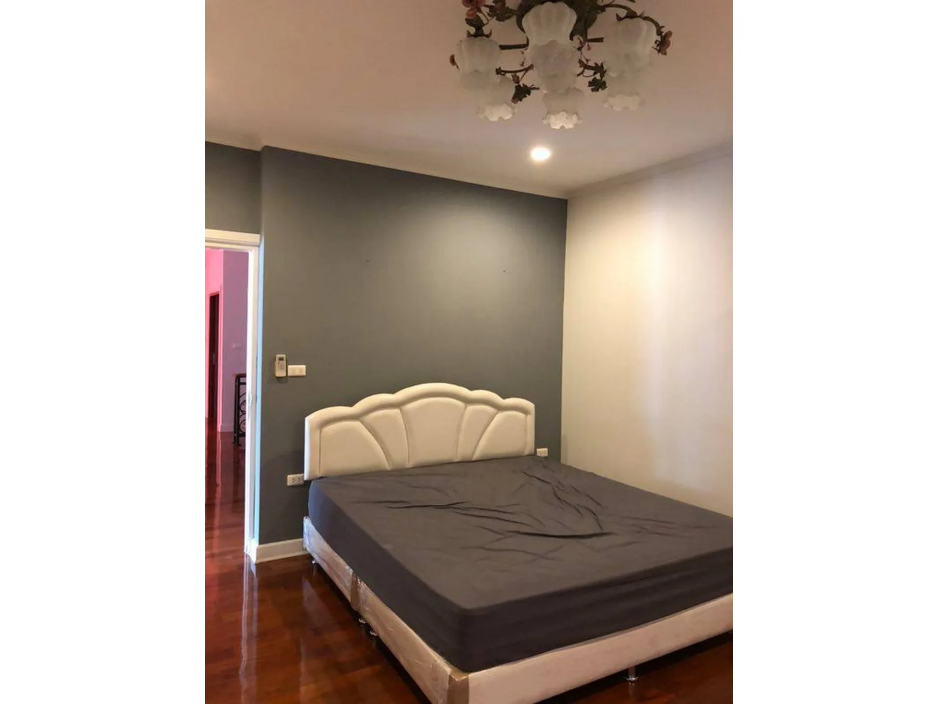 Property photos for Ban Pinklao
