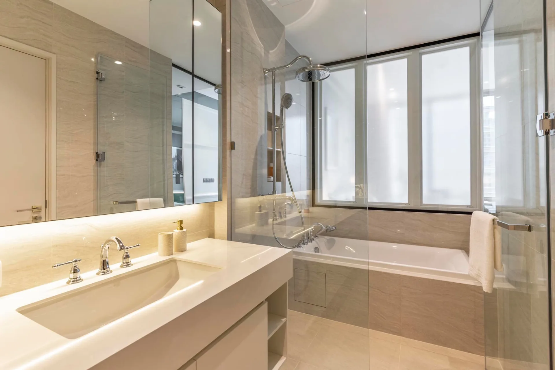 Property photos for Muniq Langsuan