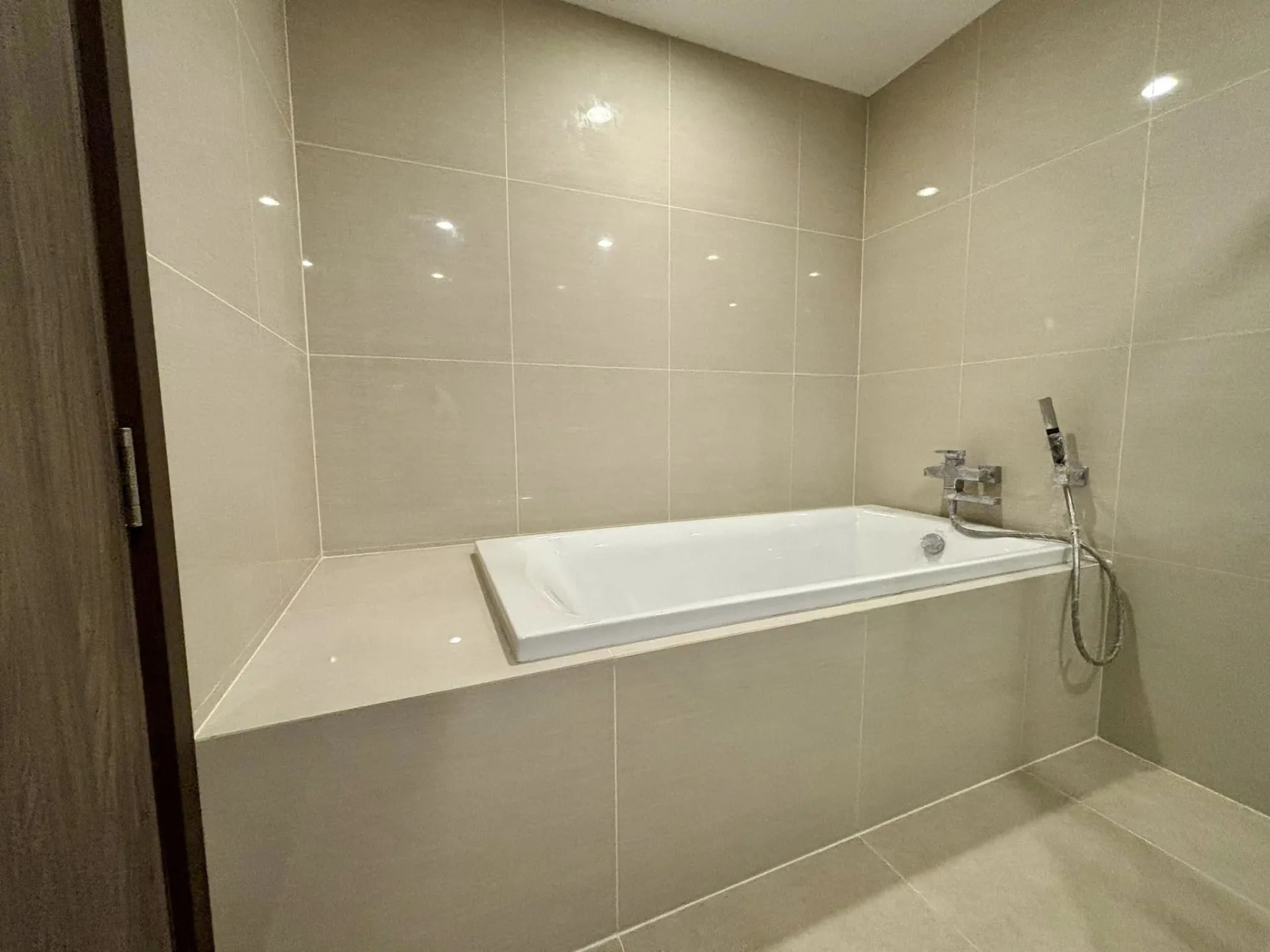 Property photos for IDEO Mobi Sukhumvit 66