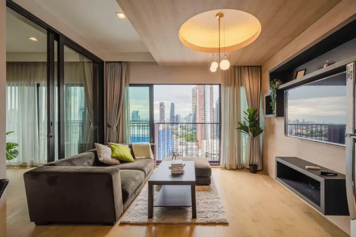 Property photos for Noble Reveal