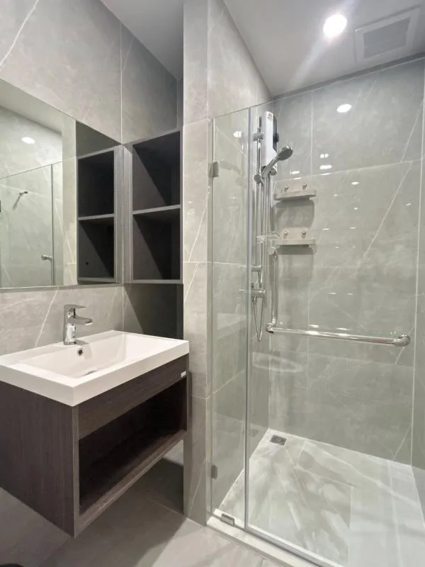 Property photos for Nue District R9